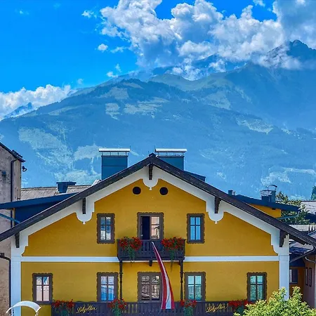 Hensel - By Alpen Daire Zell am See